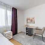 Mit Gemeinschaftsbad *